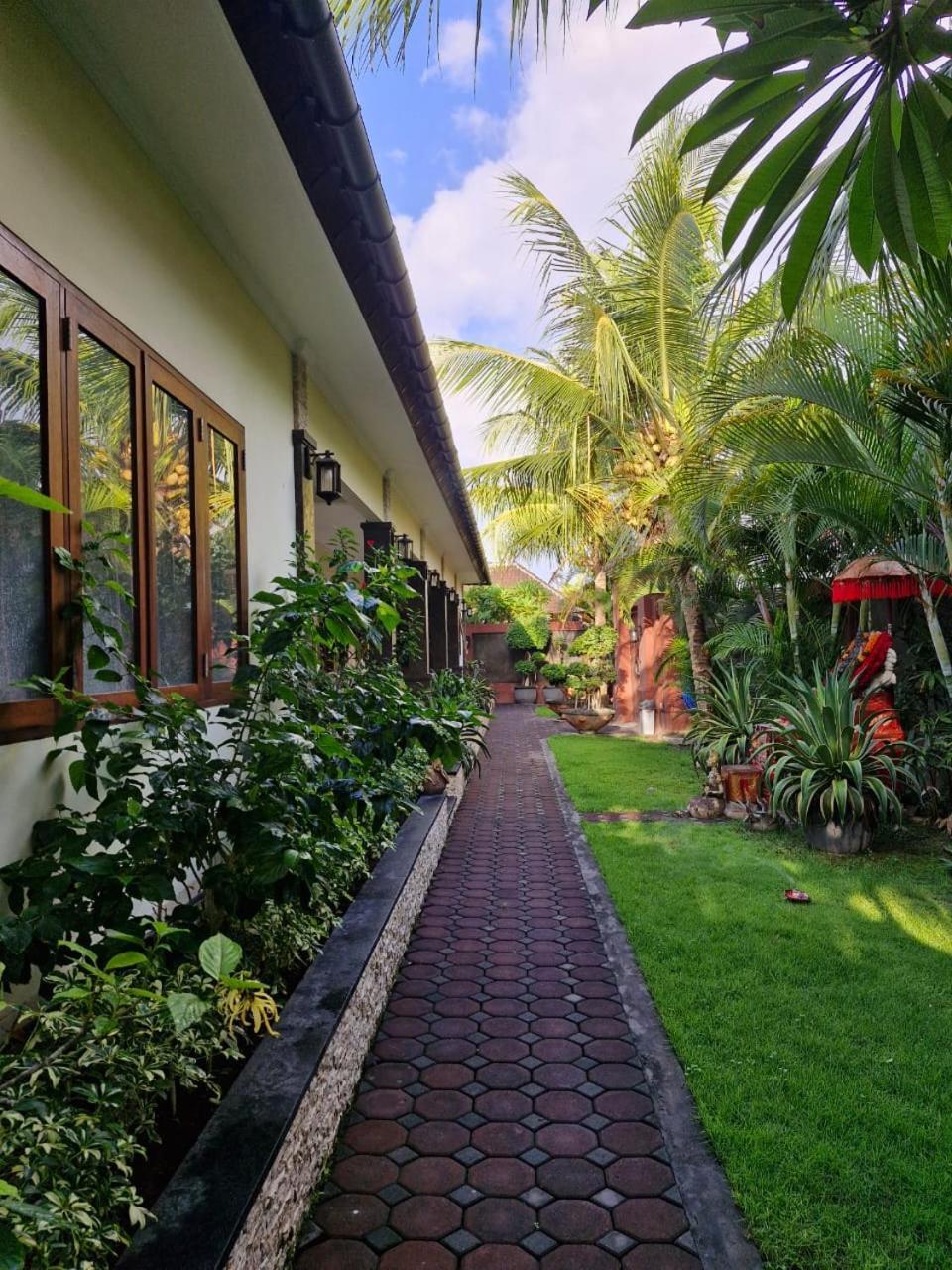 Sari Ayuning Nusa Guest House Lembongan Exterior foto